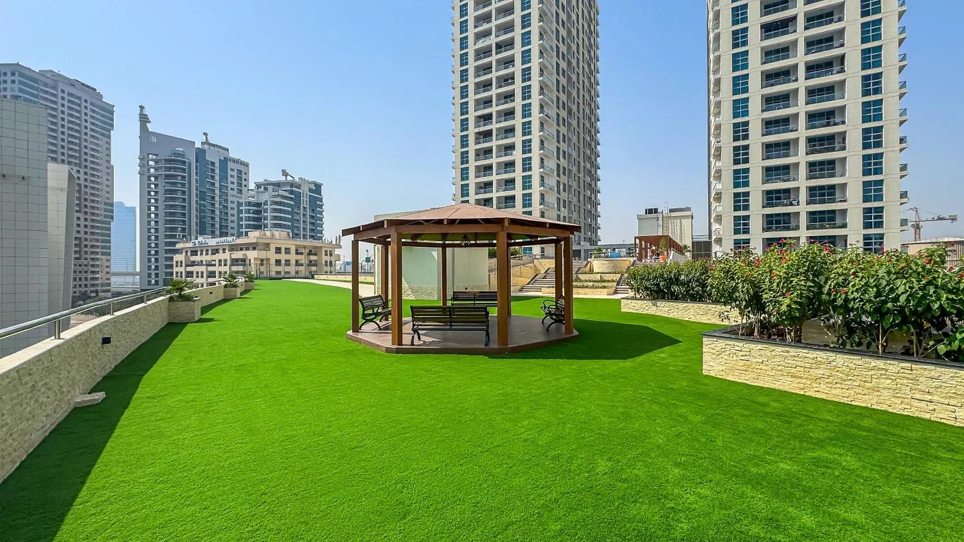 Modern 1Br Near Jbr, Marina Views, Pool & Gym Daire Dubai
