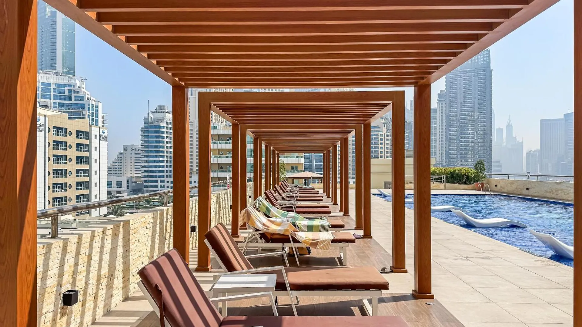 Modern 1Br Near Jbr, Marina Views, Pool & Gym Apartment Dubai