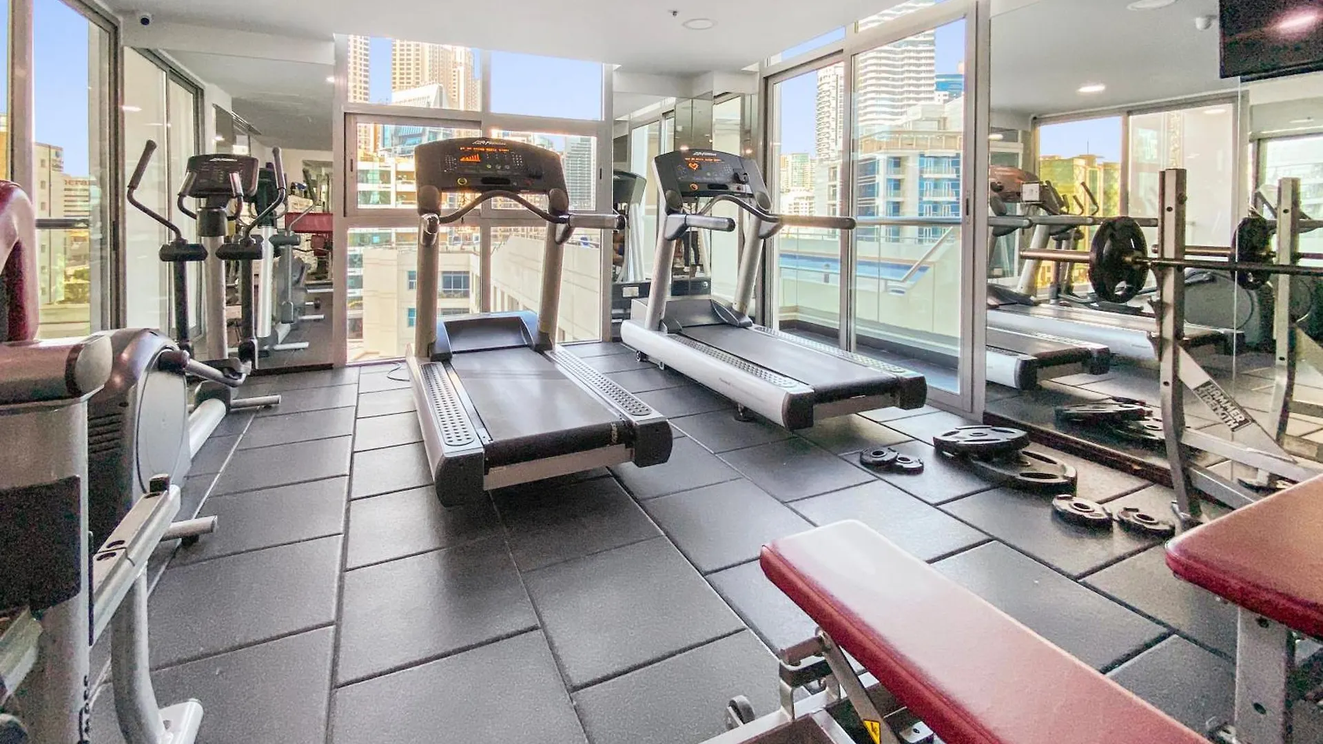 Modern 1Br Near Jbr, Marina Views, Pool & Gym Apartment Dubai 0*,