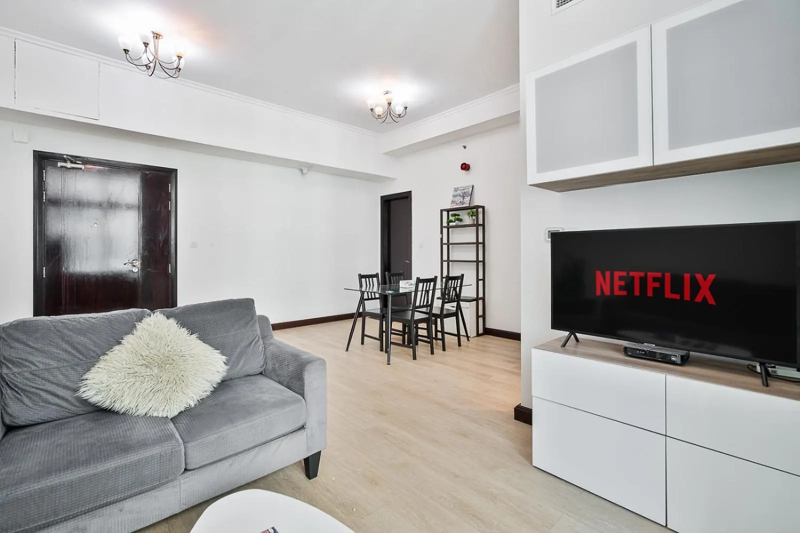 Modern 1Br Near Jbr, Marina Views, Pool & Gym Apartment Dubai