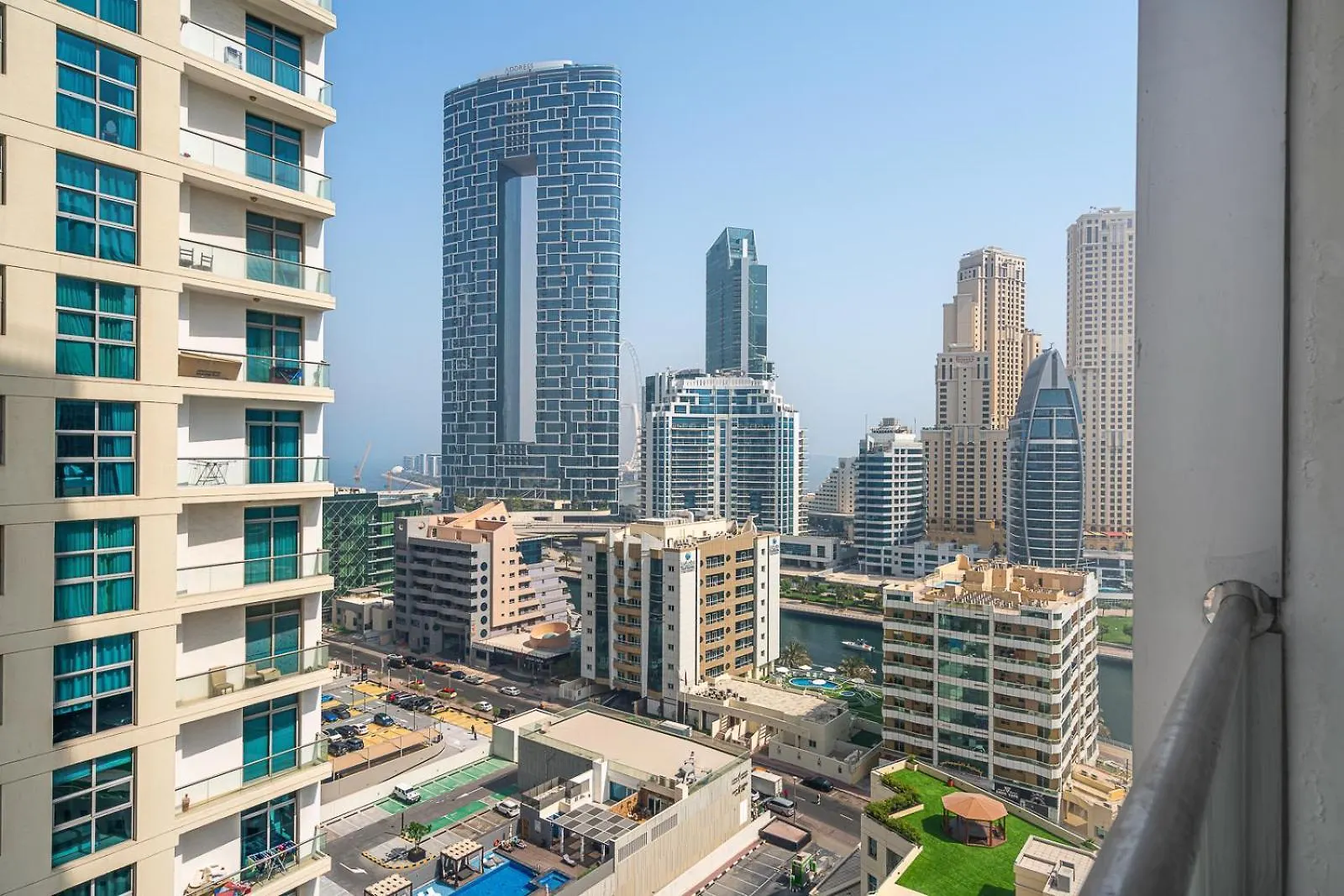 Modern 1Br Near Jbr, Marina Views, Pool & Gym Apartment Dubai