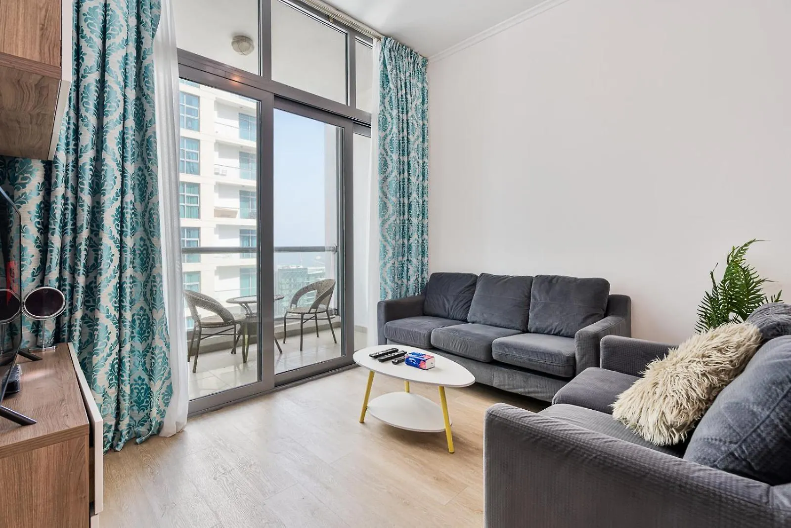 Modern 1Br Near Jbr, Marina Views, Pool & Gym Apartment Dubai
