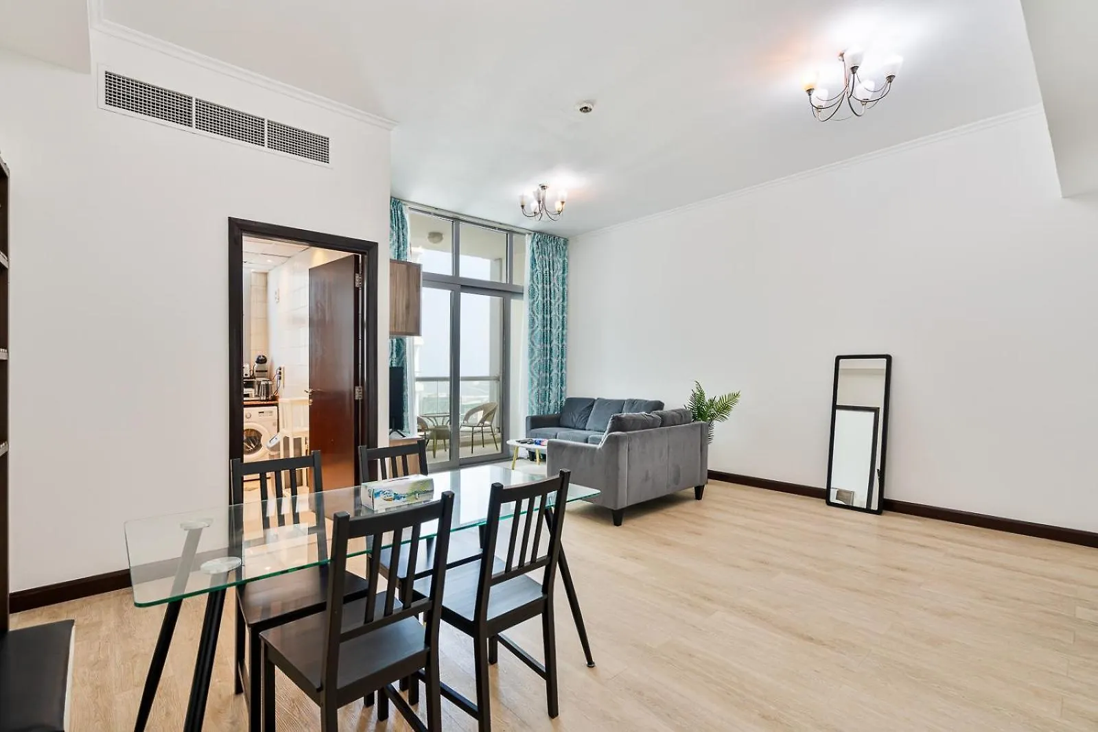 Modern 1Br Near Jbr, Marina Views, Pool & Gym Apartment Dubai 0*,